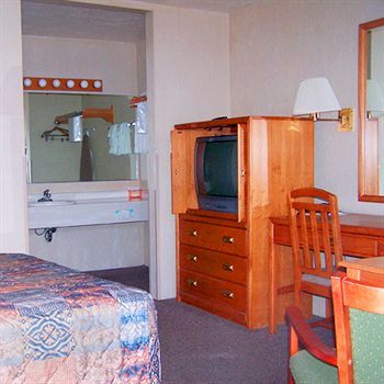 Main Motel - An Independent Magnuson Hotel Ely Buitenkant foto
